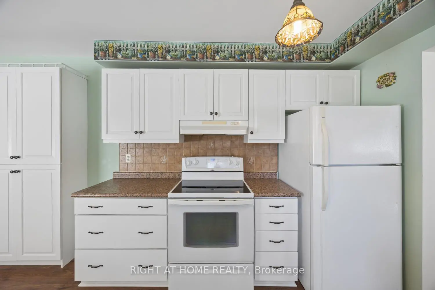 Additional image 9 of 121 Robmar Crescent