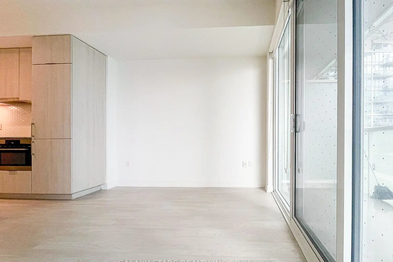 Additional image 8 of 15 Queens Quay 309