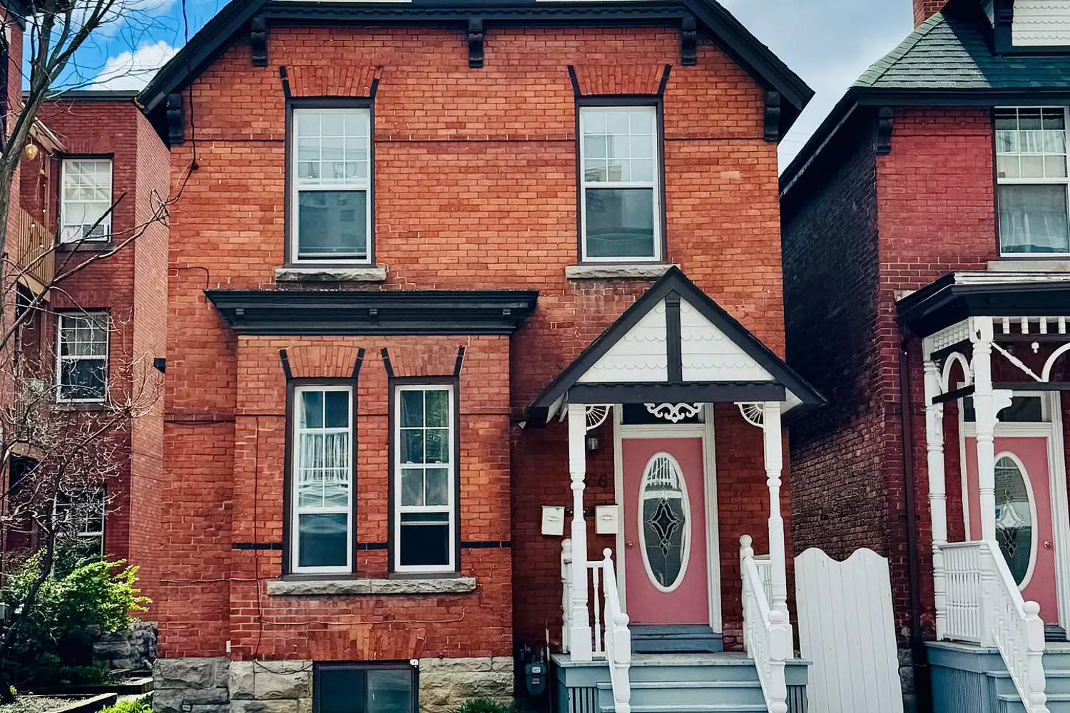 356 Gilmour Street
