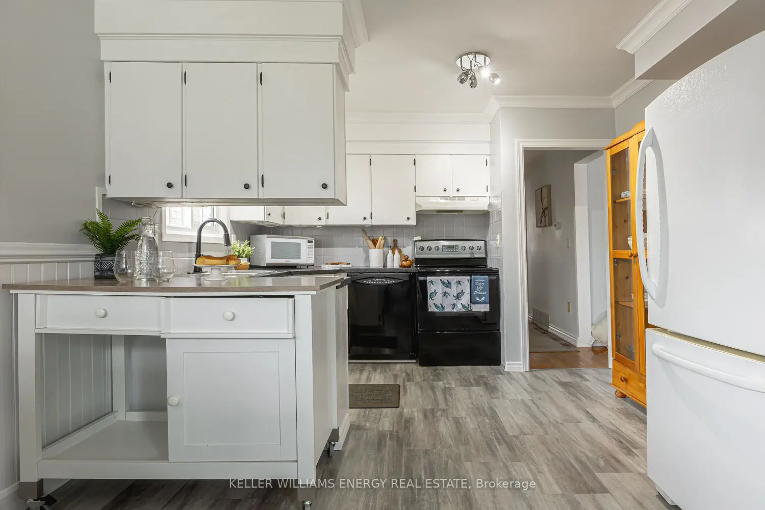 70 Oriole Court photo 5