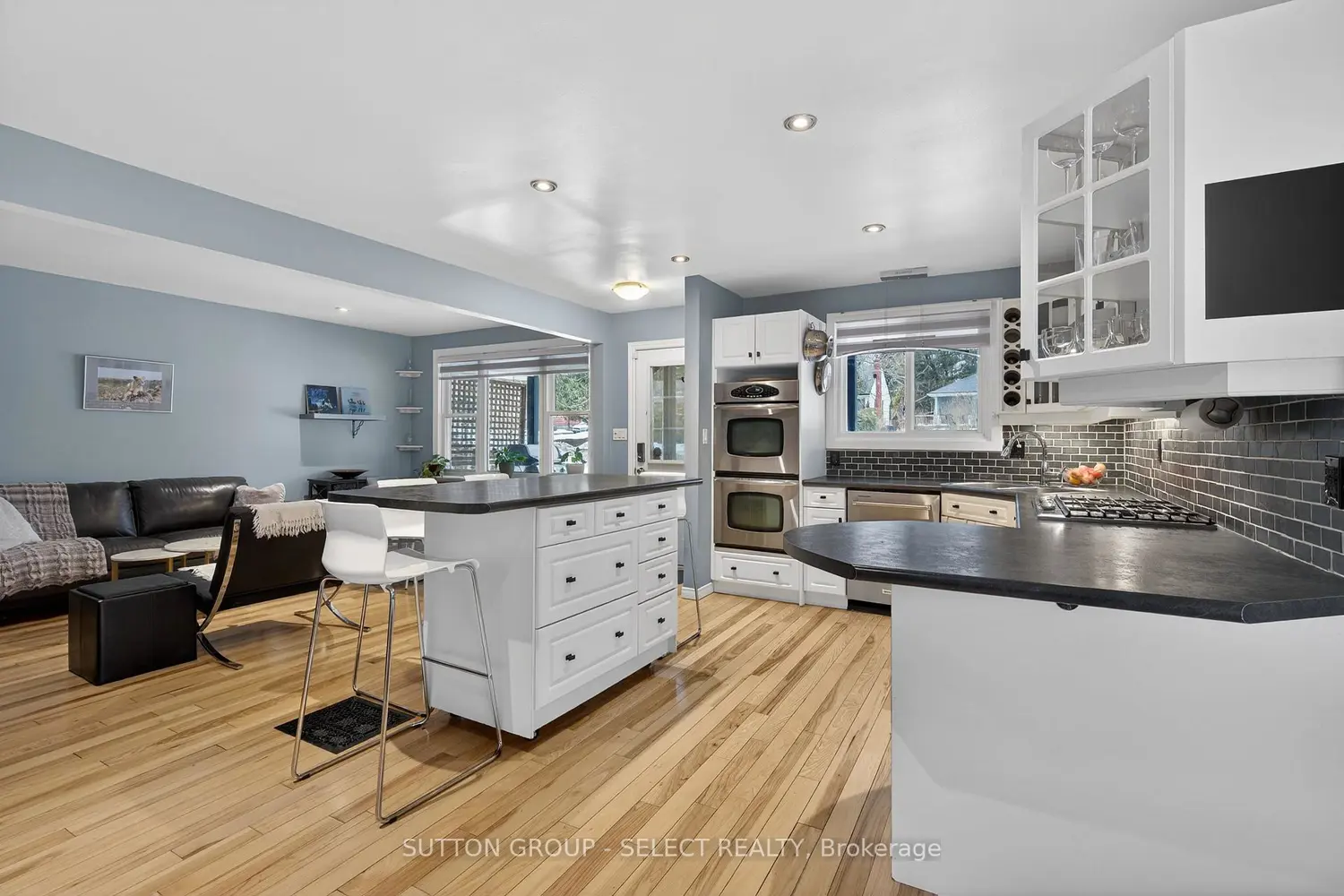 45 Upper Avenue photo 5