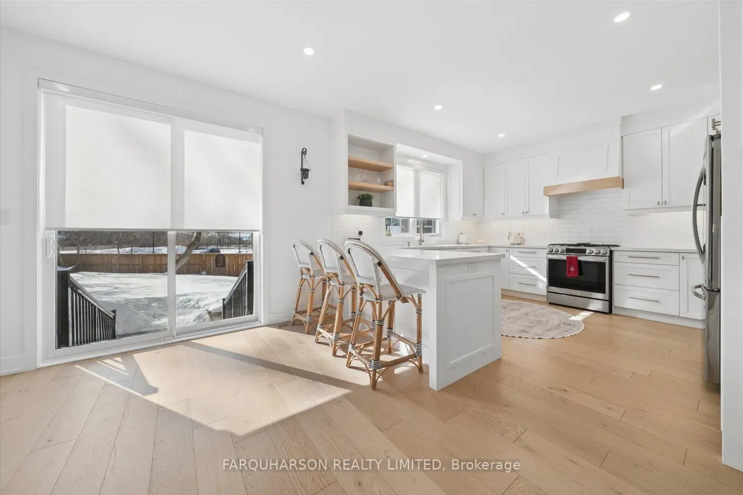 18 Victoria Drive photo 4