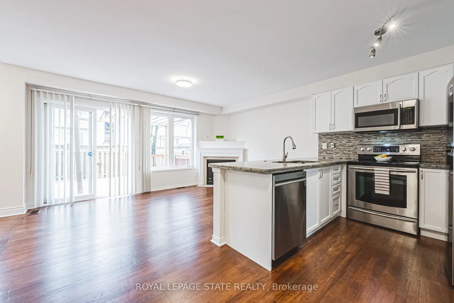 2412 Curtis Road photo 5