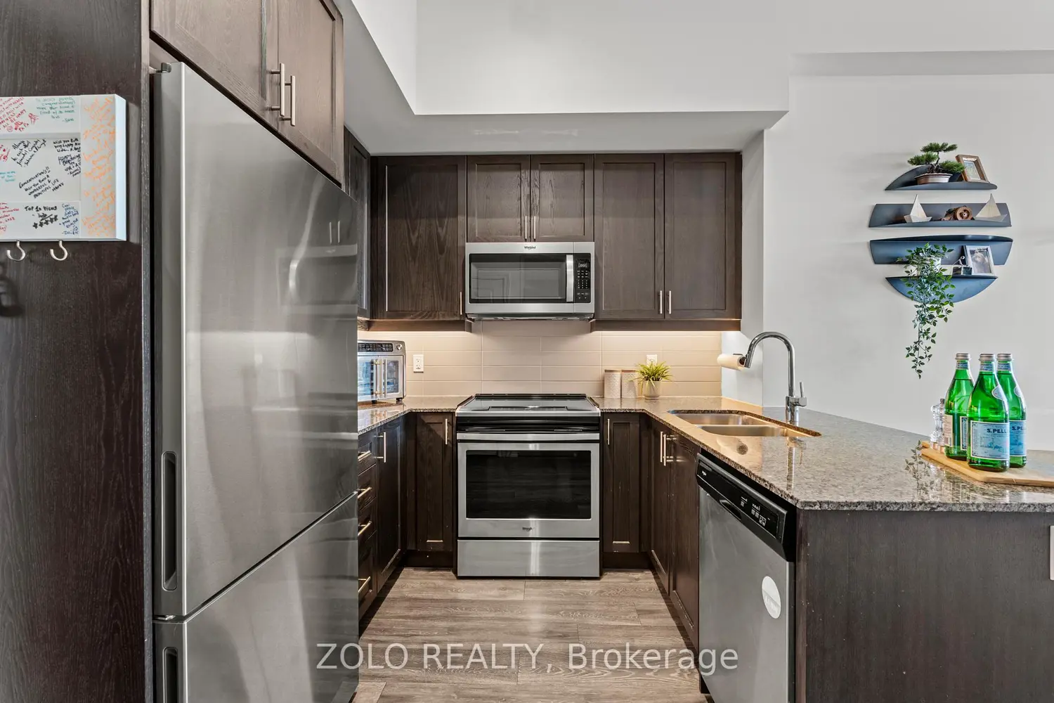 1050 Main Street 618 photo 4