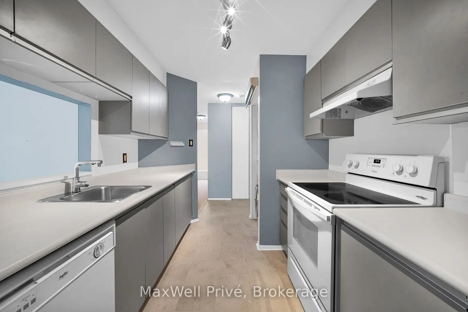 250 Brittany Drive 218 photo 5