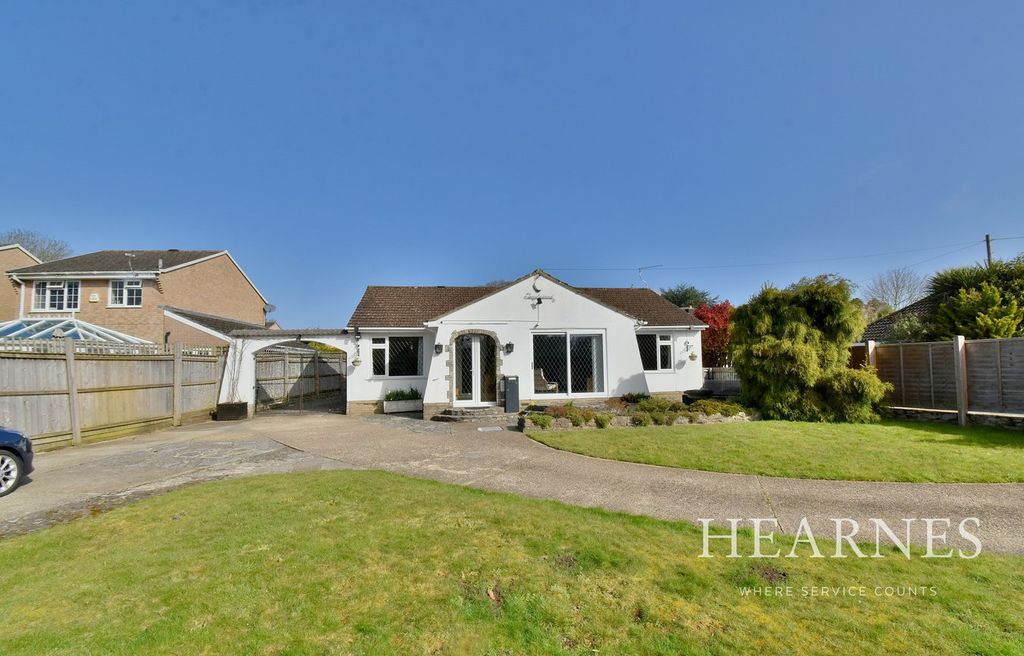 4 bed detached bungalow for saleWimborne Road East, Ferndown BH22