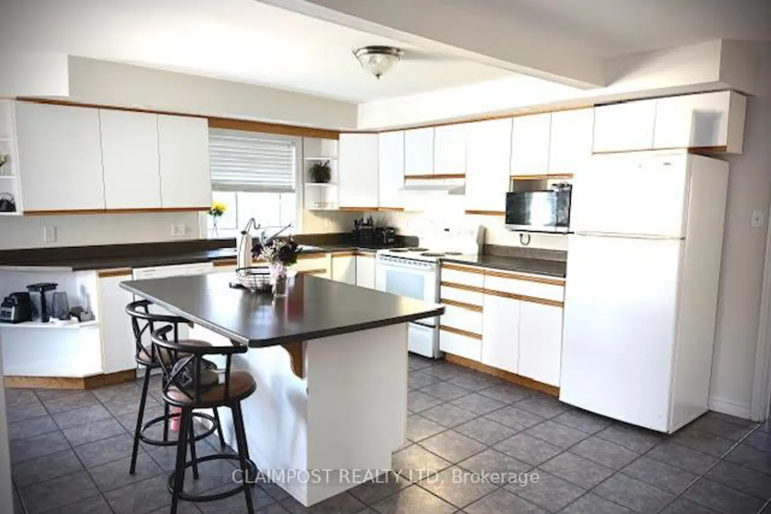 Additional image 4 of 414 James Avenue