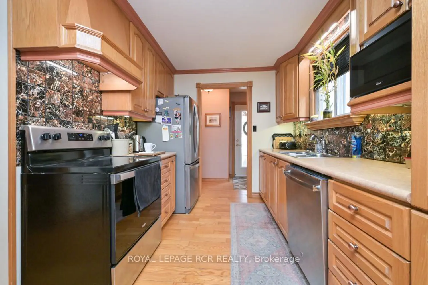 Additional image 5 of 73 Dufferin Street
