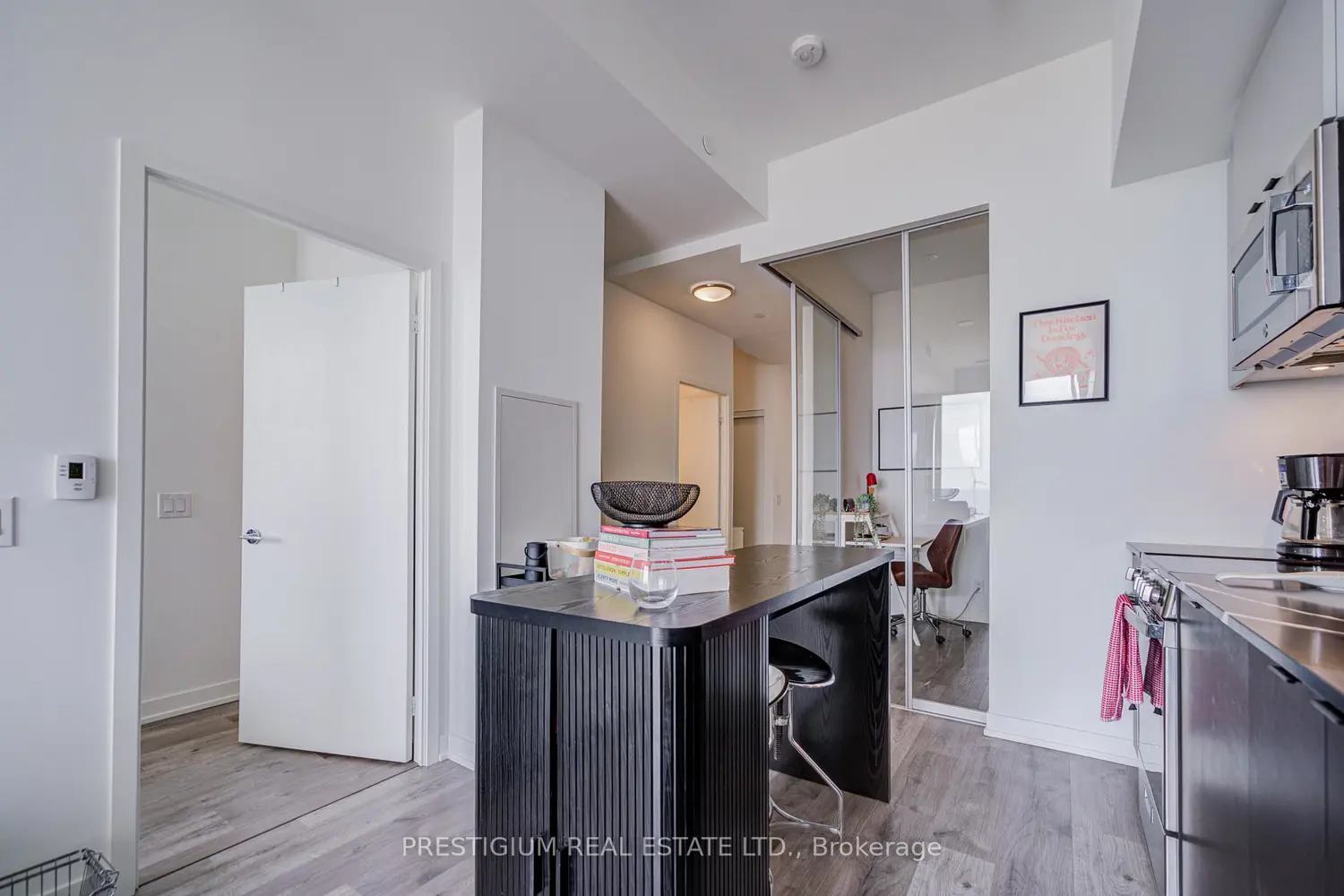 Additional image 6 of 285 Dufferin Street 1311