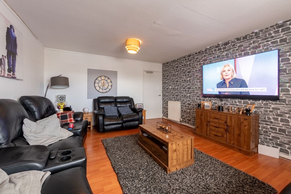 Additional image 4 of 4 bed terraced house for saleDundas Street, Grangemouth FK3