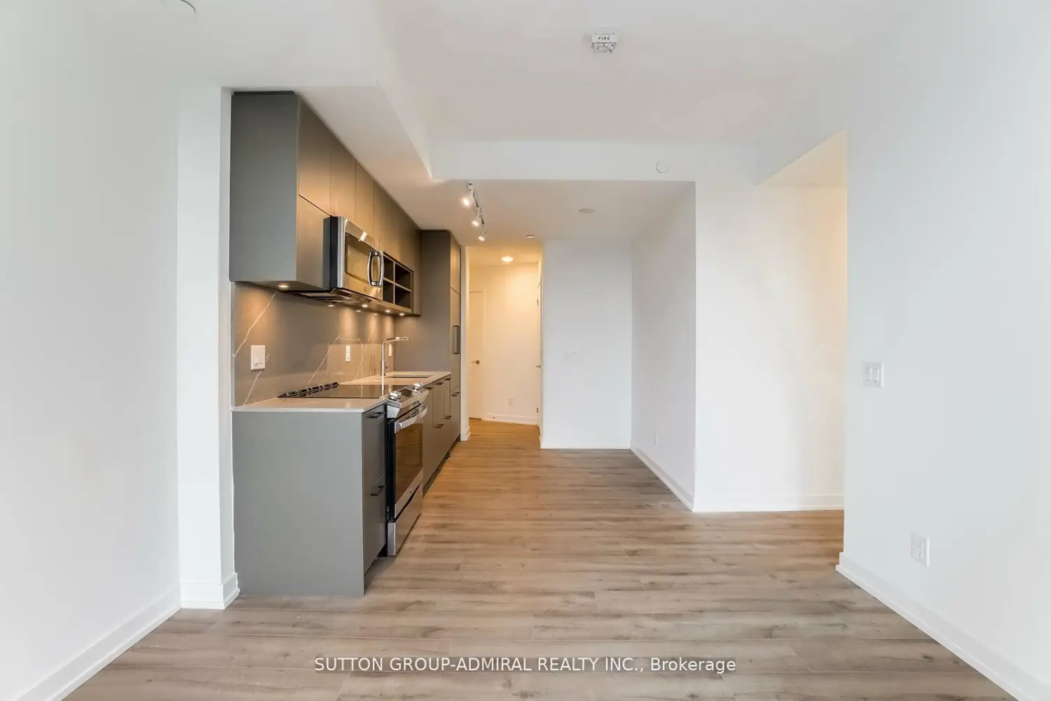 Additional image 7 of 135 East Liberty Street 1403