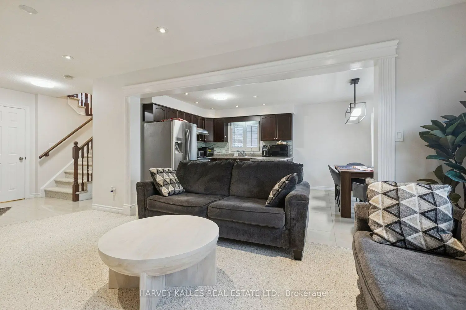 Additional image 5 of 409 Tealby Crescent