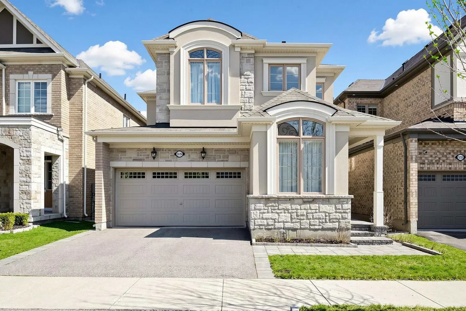 1229 Sweetfern Crescent photo 2