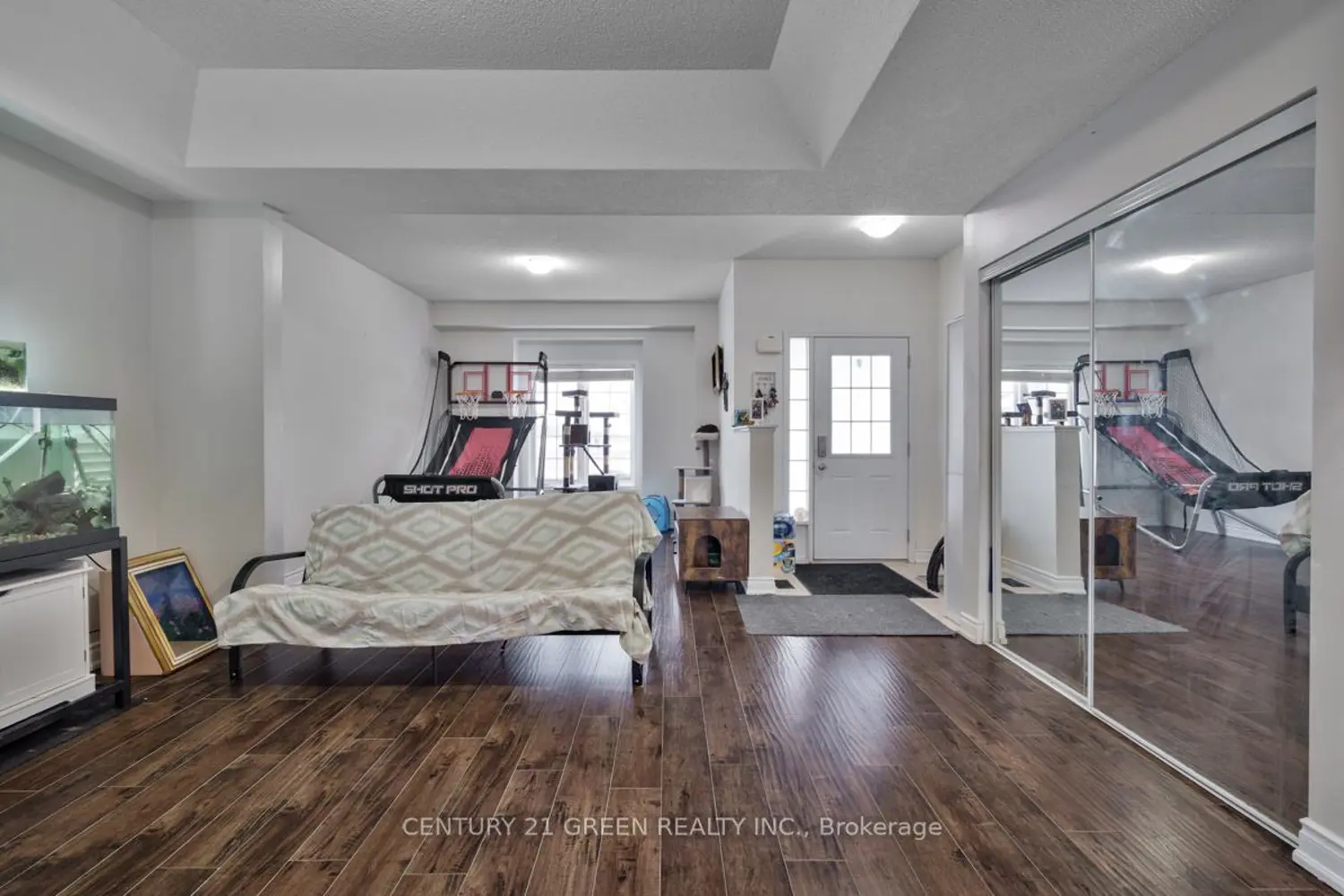 1362 Butler Street photo 2