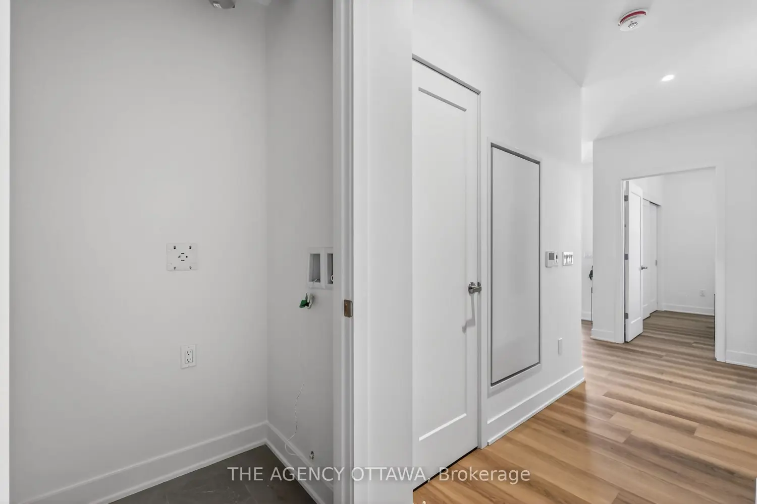 Additional image 15 of 3071 Riverside Drive 209