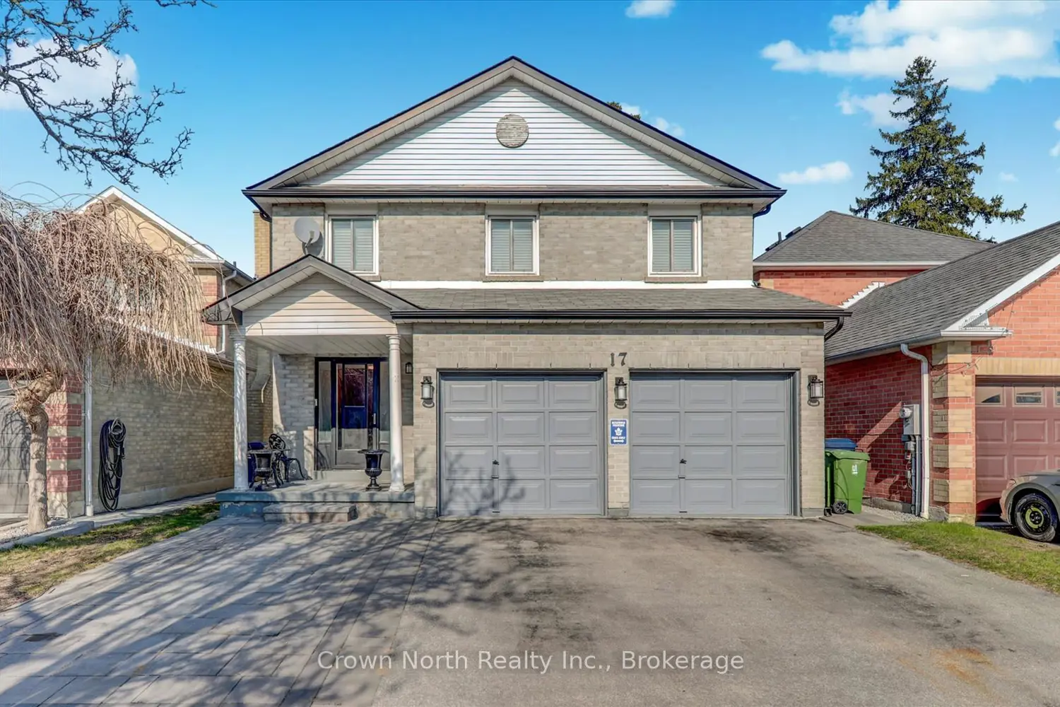 17 Plumrose Boulevard