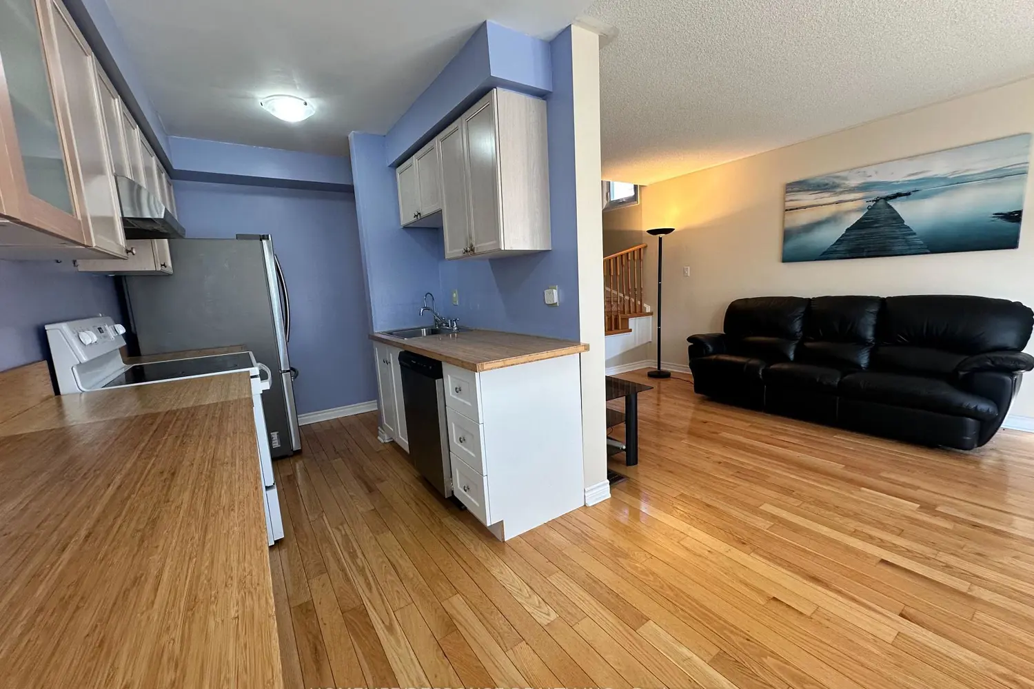 89 Ravenscliffe Court photo 4