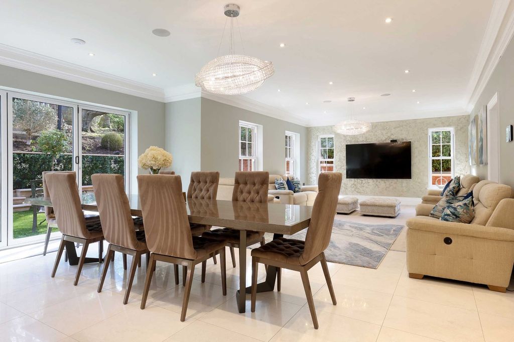 Additional image 9 of 5 bed detached house for saleValley Way, Gerrards Cross, Buckinghamshire SL9