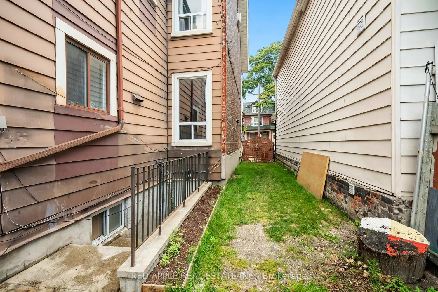 Additional image 18 of 546 Dufferin Street