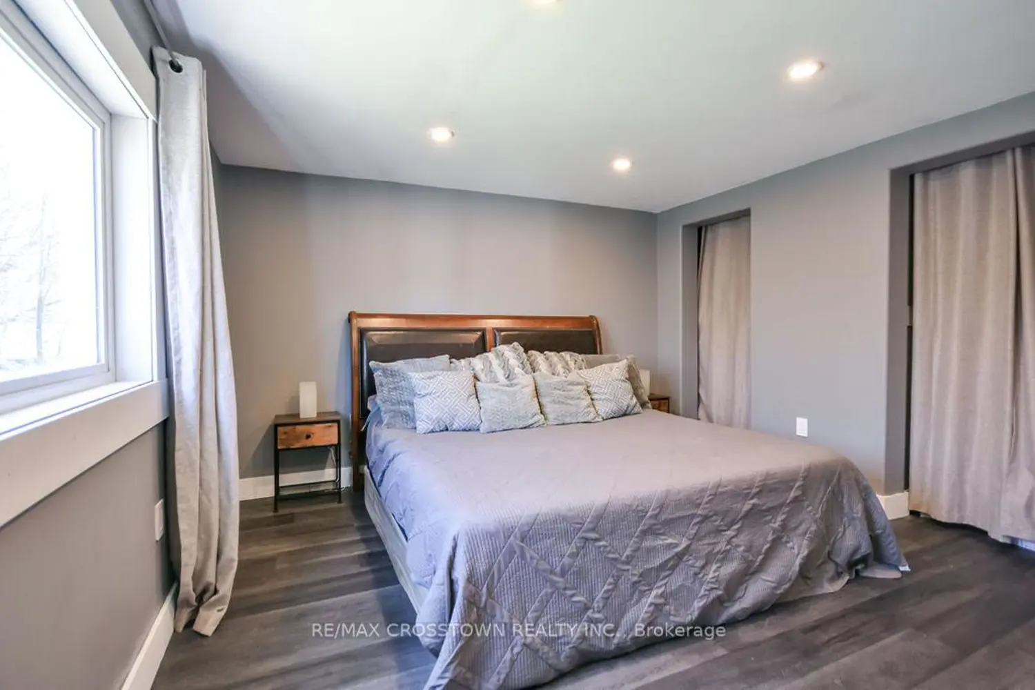 461 Barnes Avenue photo 5