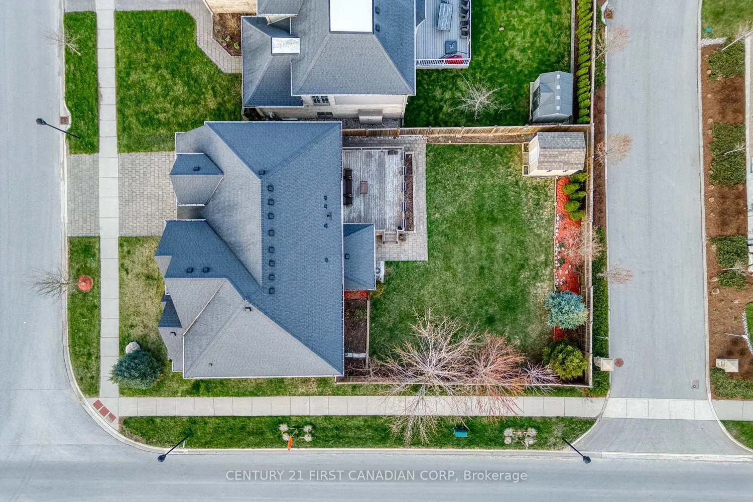 1895 Sumac Way photo 2