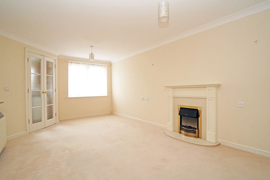Additional image 4 of 1 bed flat for saleHammond Close, Highworth SN6