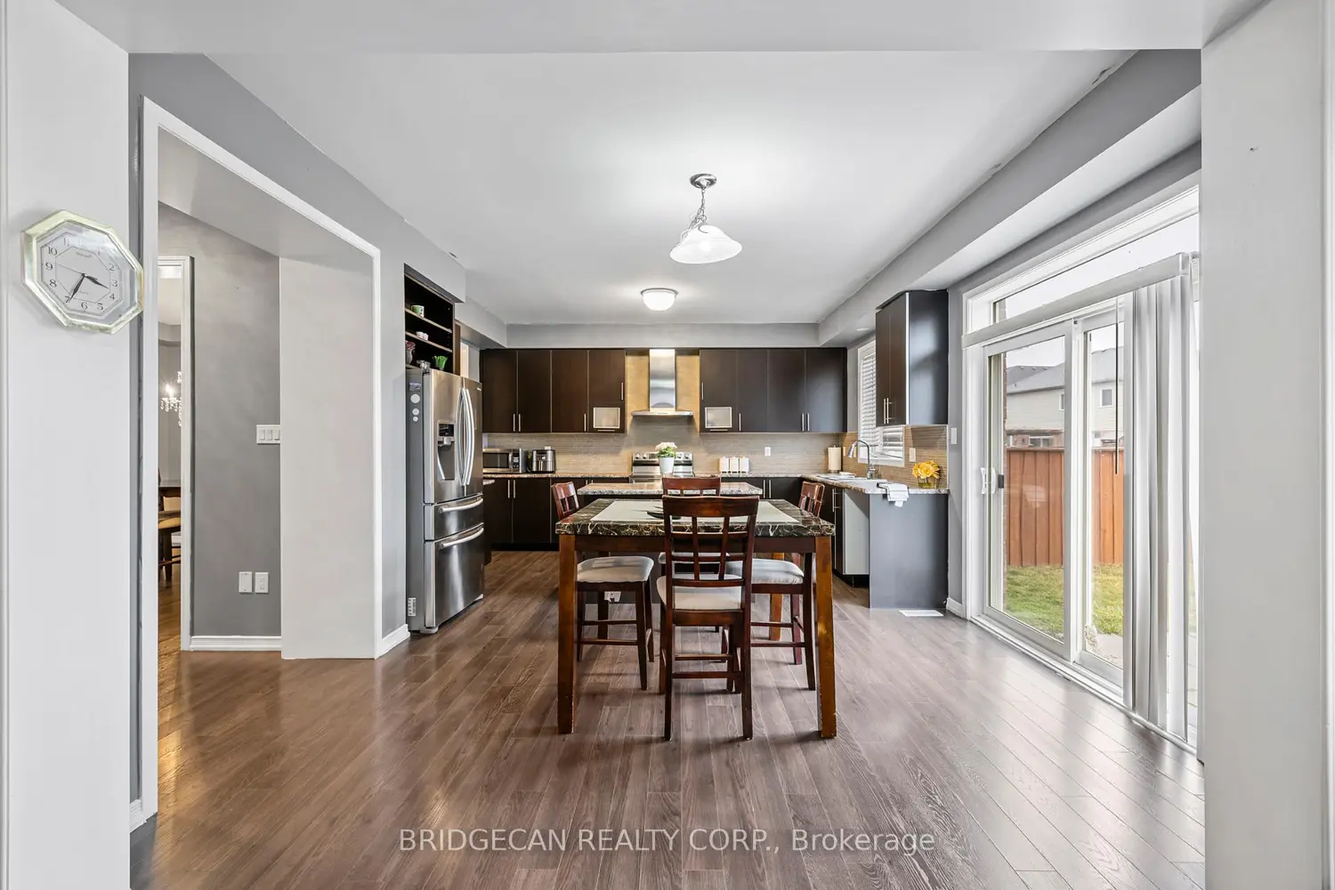 20 Gillespie Drive photo 3