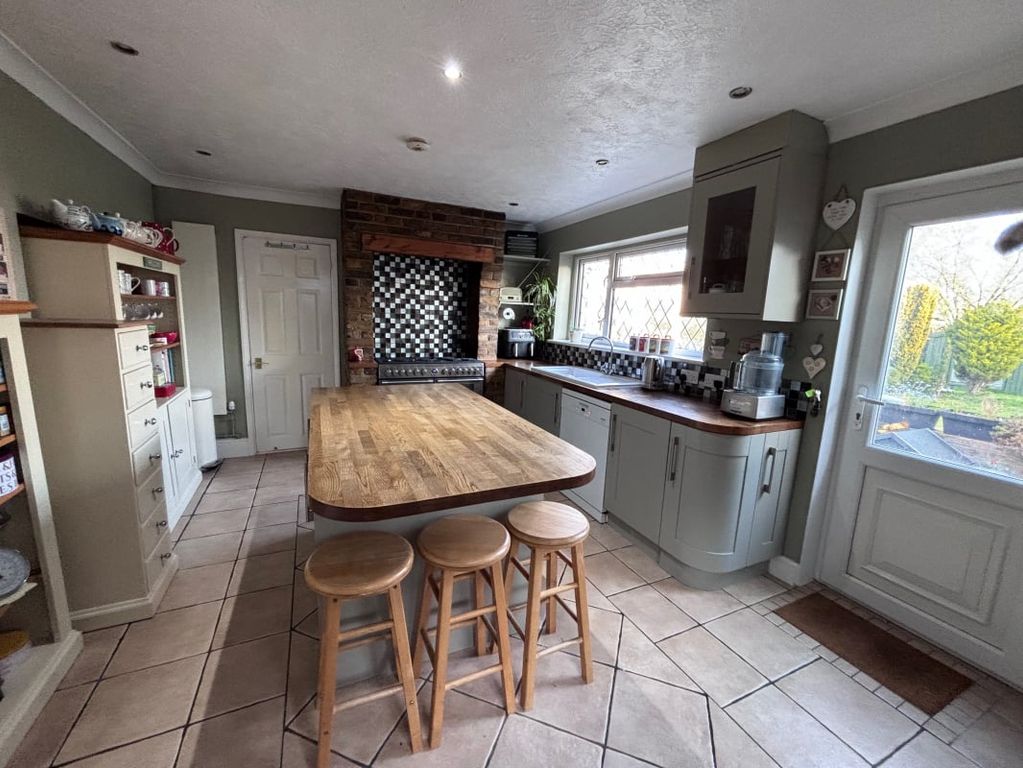 Additional image 3 of 4 bed detached bungalow for saleLower Higham Road, Gravesend DA12