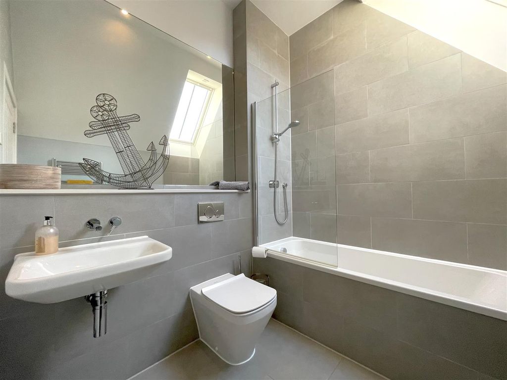 Additional image 9 of 2 bed flat for saleStation Road, Fowey PL23