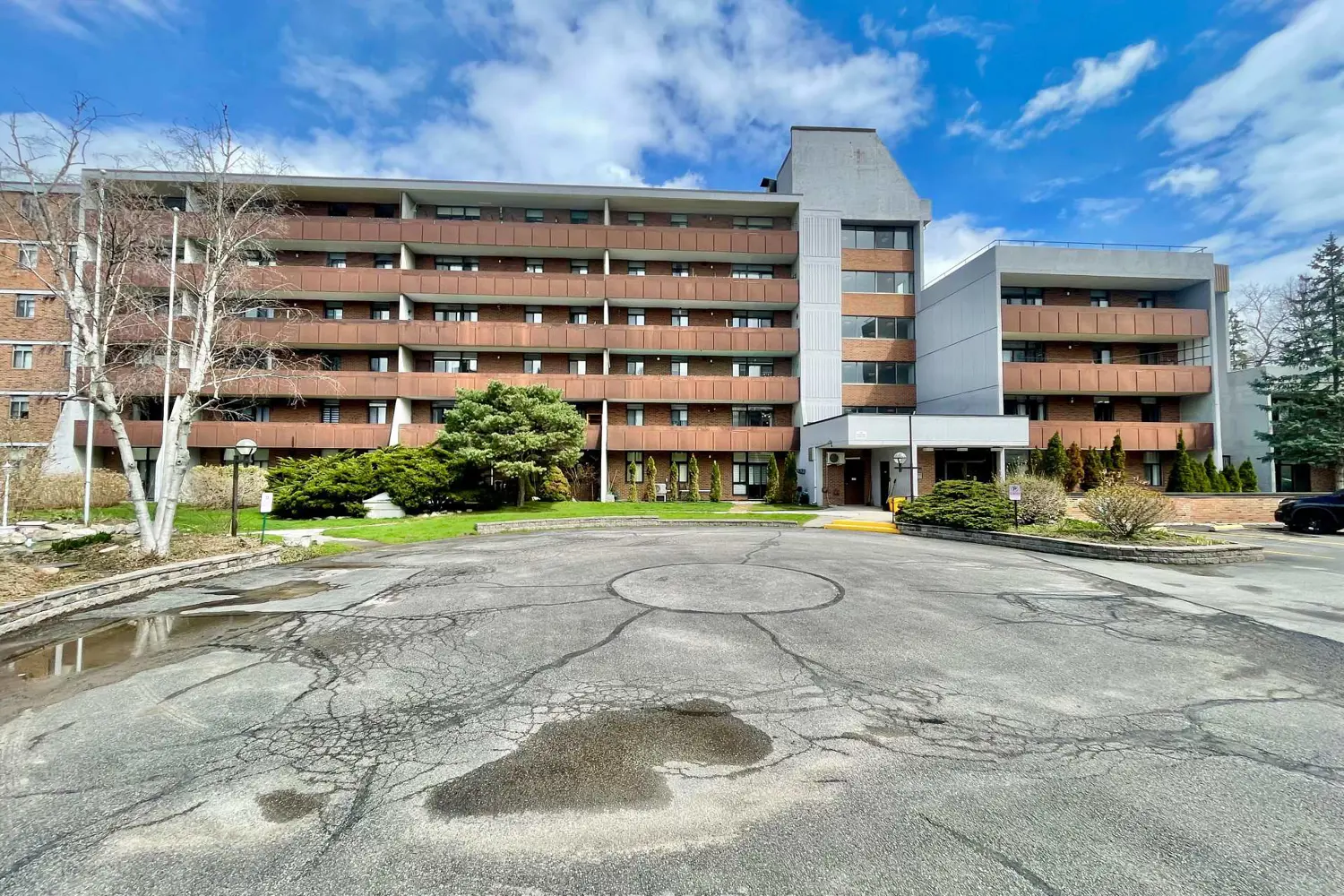 50 Old Kingston Road 5-606