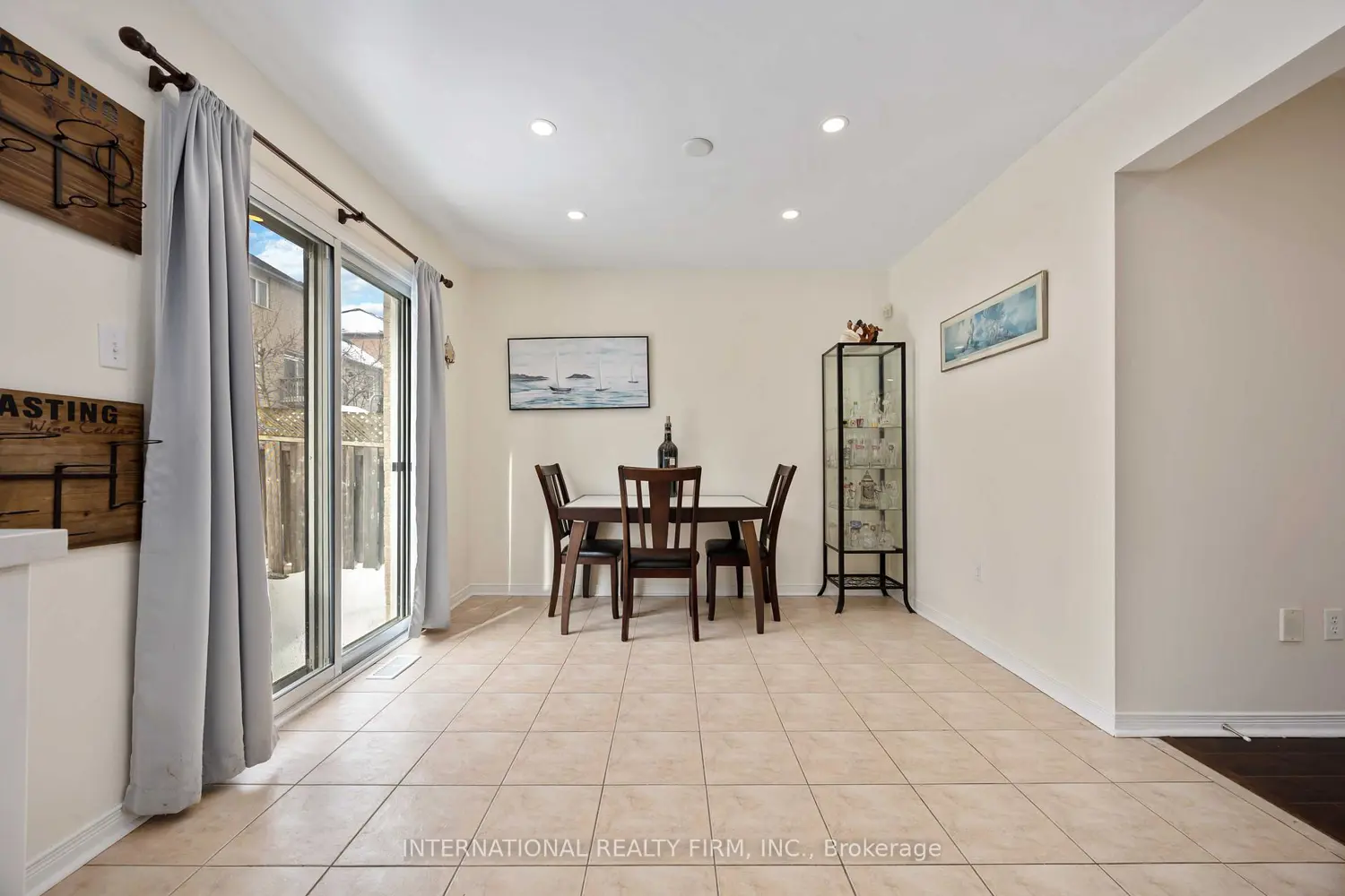Additional image 4 of 340 Flagstone Way