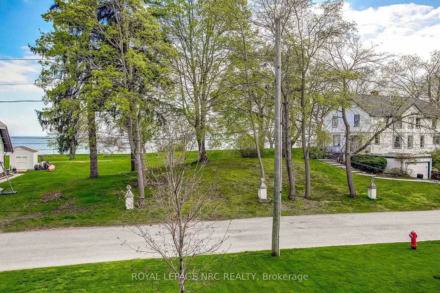 24 Tennessee Avenue photo 5