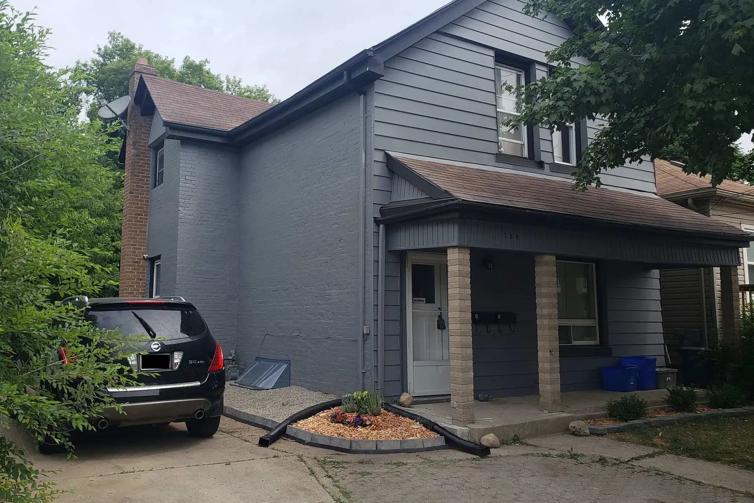 784 Little Grey Street photo 2