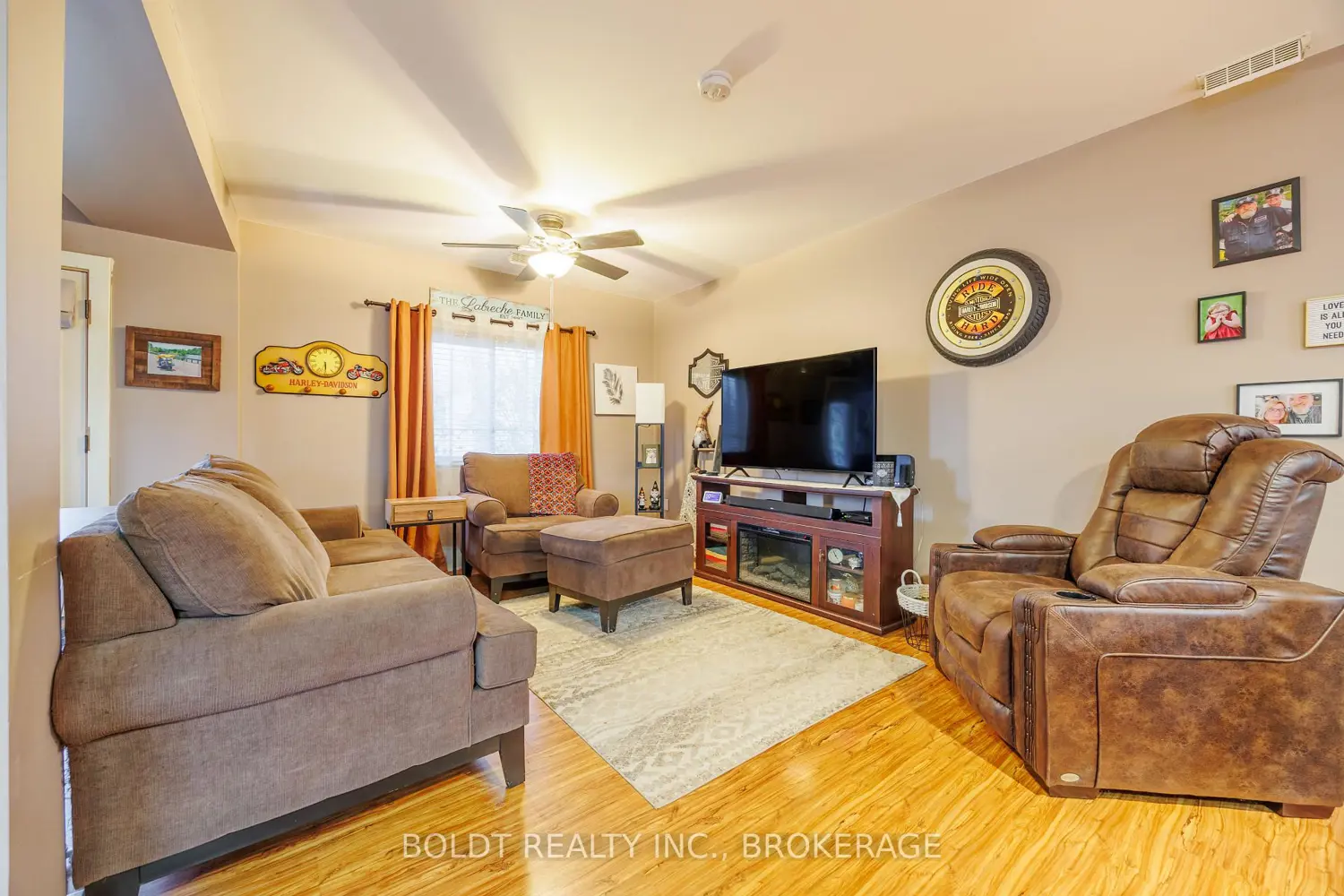 19 Patricia Avenue photo 2