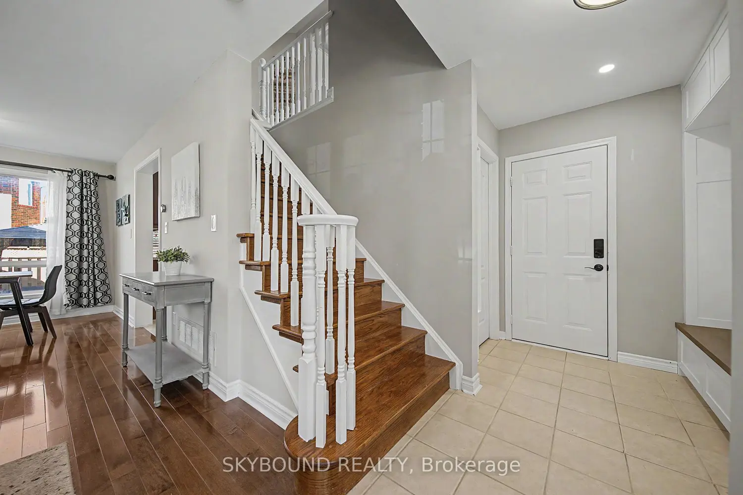 970 Donnelly Street photo 4
