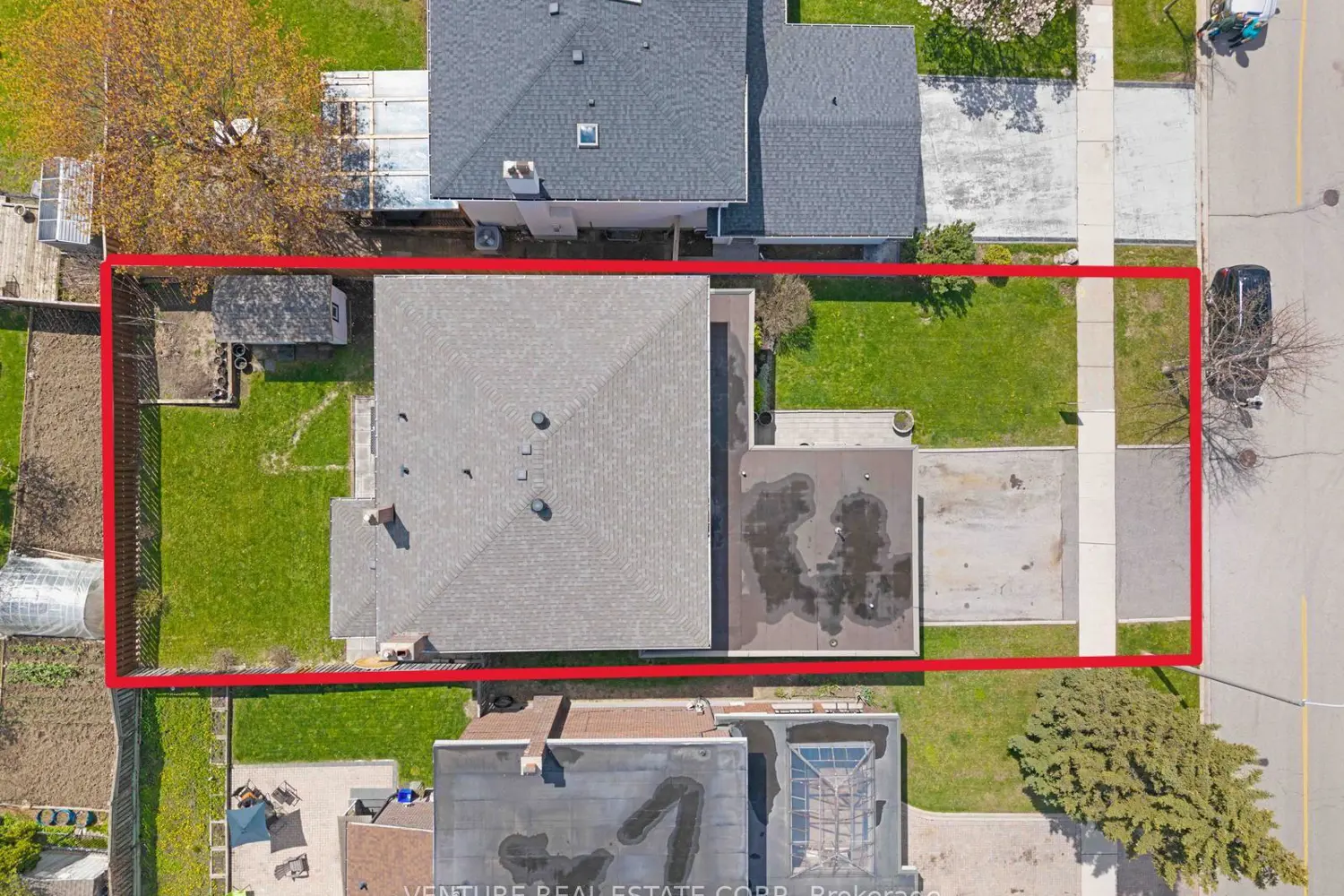 83 Jeanne Drive photo 3