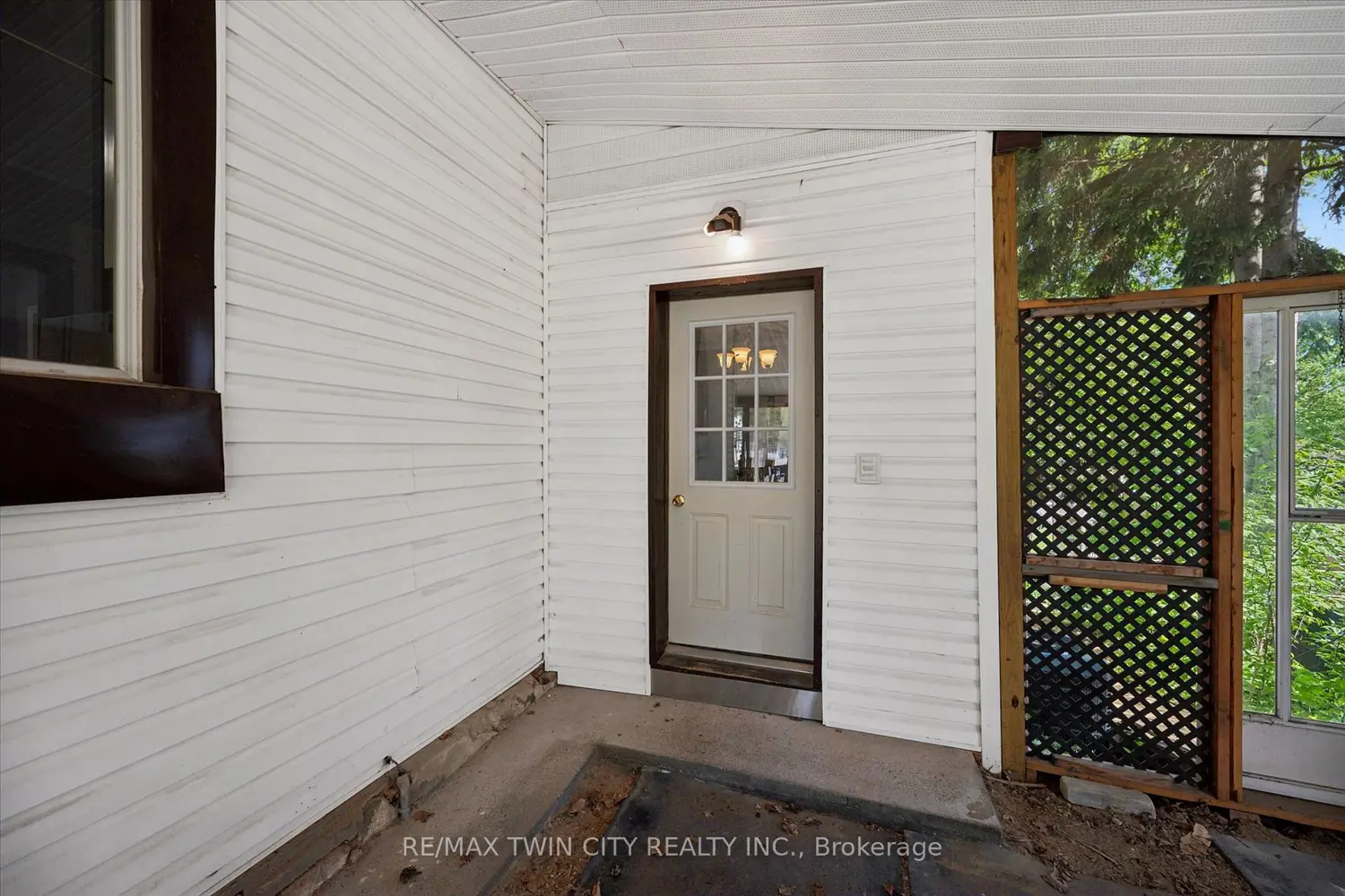 204 Joseph Street photo 3