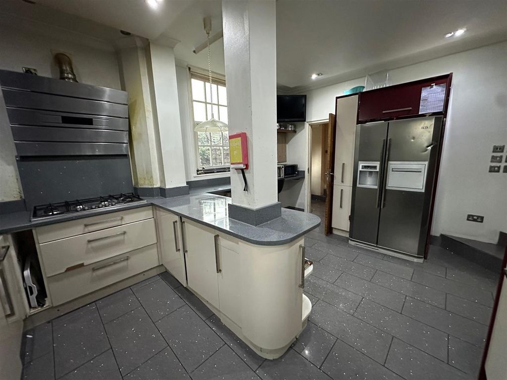 Additional image 6 of 7 bed detached house for saleStaines Road, Bedfont TW14