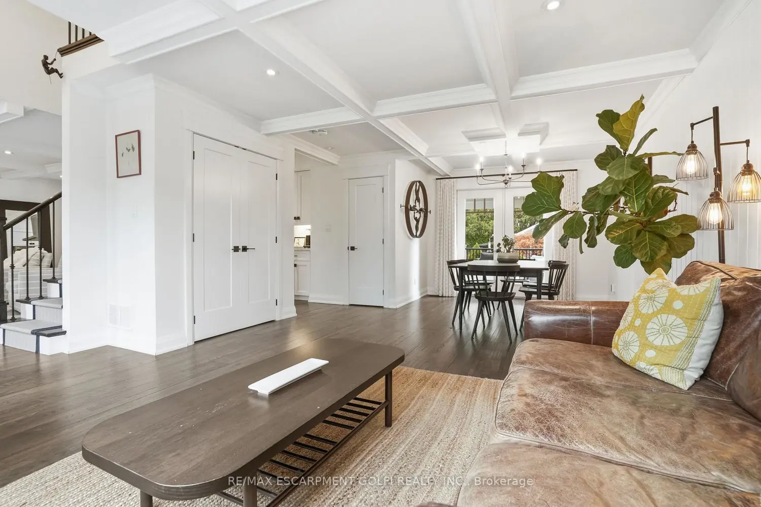 735 George Street photo 2