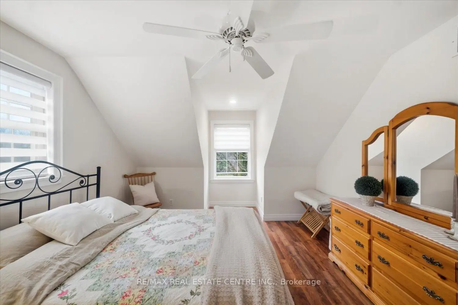 653 Glen Morris Road photo 3