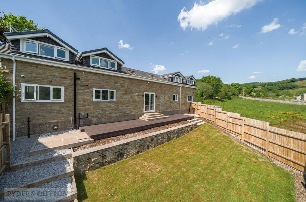 5 bed detached house for saleBute Street, Rainbows End SK13