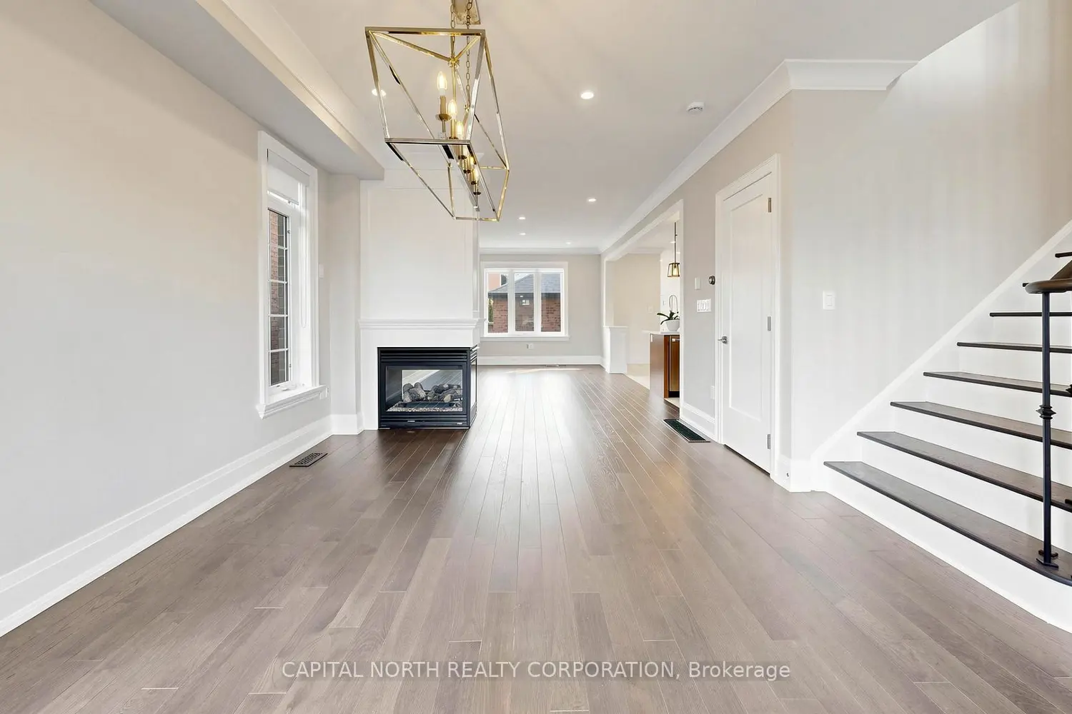 170 Moody Drive photo 4