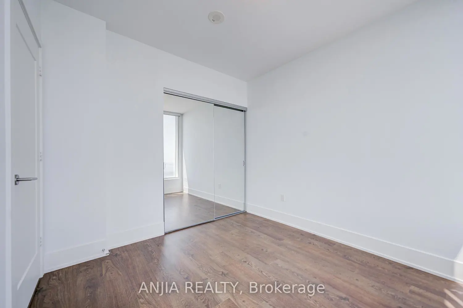 Additional image 12 of 10 York Street 5608