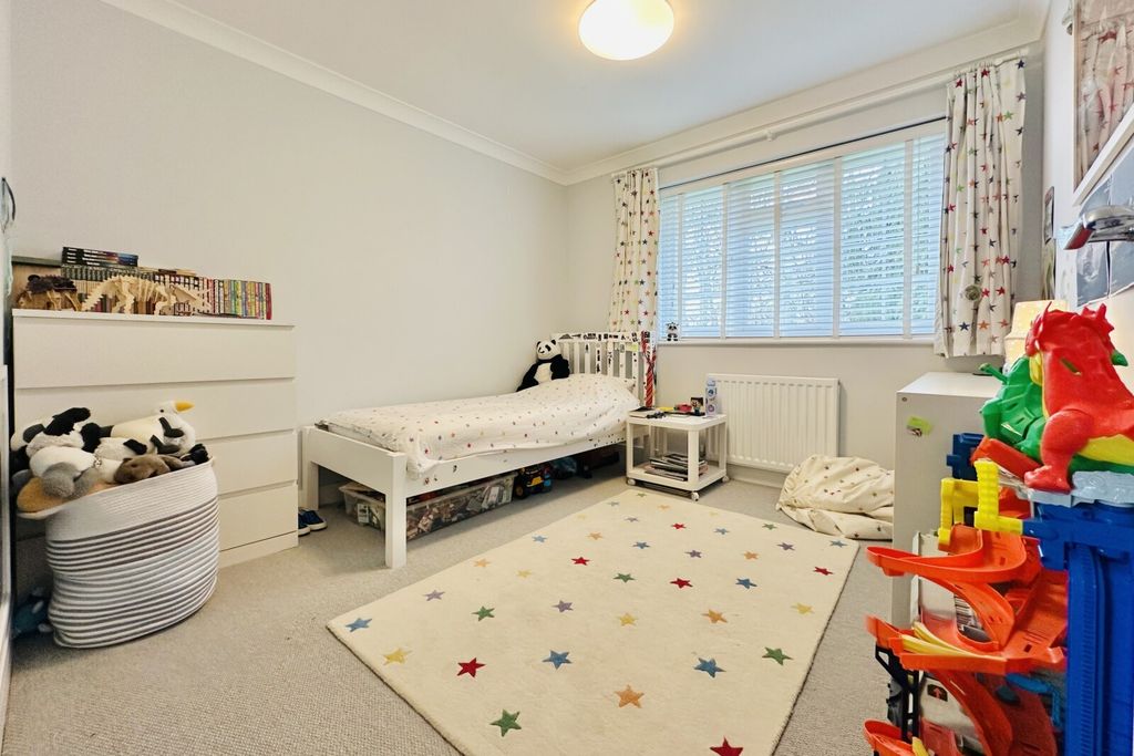 Additional image 10 of 4 bed detached house for saleBelvedere Close, Fleet, Hampshire GU51