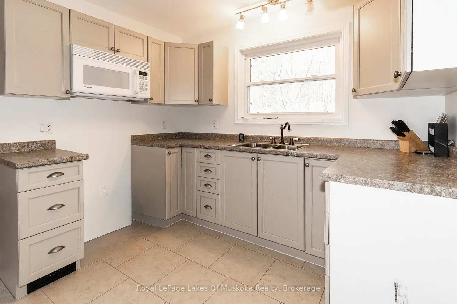 3511 Brunel Road photo 4