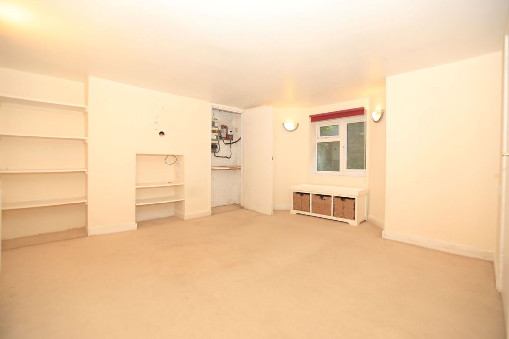 Additional image 15 of 6 bed semi-detached house for saleNewton Road, Faversham ME13