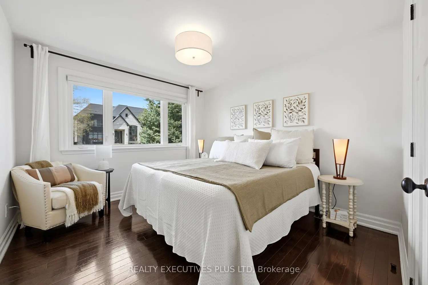 9 Hazelbury Drive photo 5