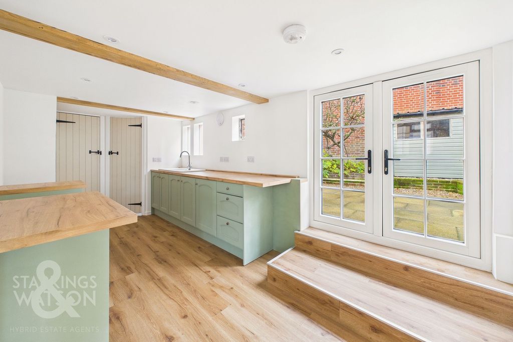 Additional image 2 of 4 bed link detached house for saleDove Lane, Eye IP23