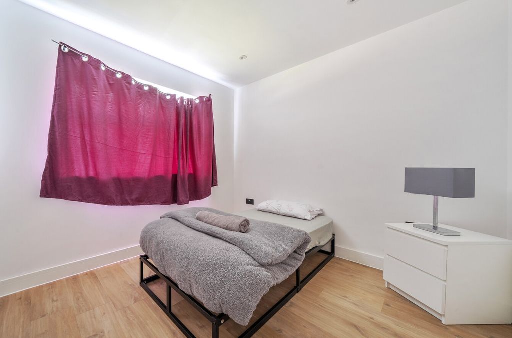 Additional image 7 of Property for saleHighlands Road, Fareham, Hampshire PO15