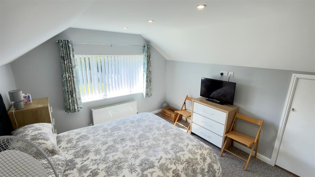 Additional image 37 of 5 bed chalet for saleFreshwater Bay, Isle Of Wight PO40